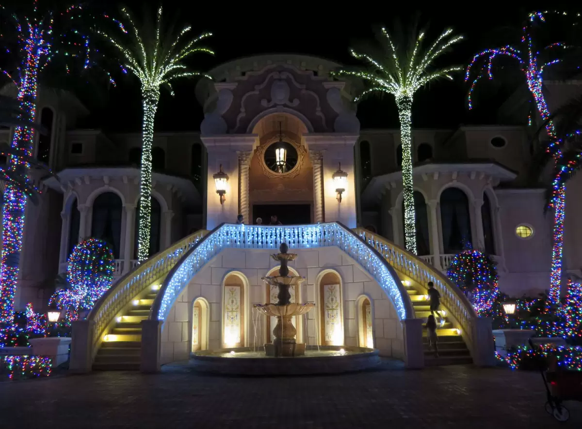 Eustace Mansion Christmas Lights, Jensen Beach