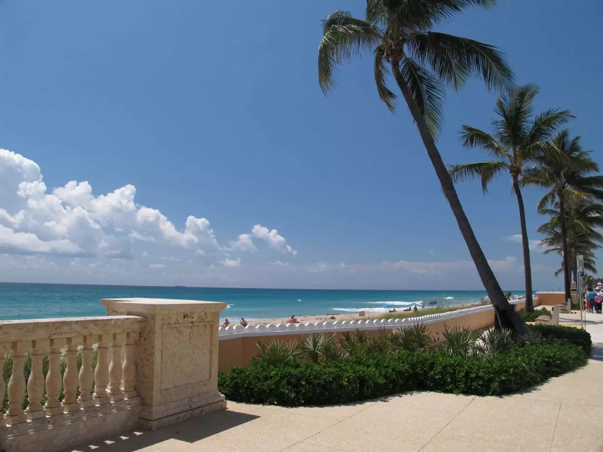 Midtown Beach, Palm Beach