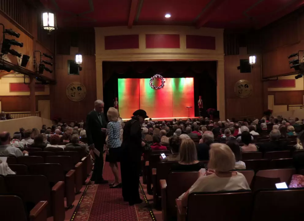 Concert in the theater. Unfortunately, it's musty inside. 