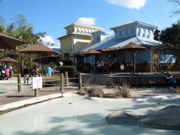 Wonderful zoo among jungle with plenty of room for animals to roam, and an amazing interactive area for kids.