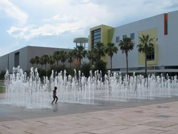Waterfront stroll, especially gorgeous at night. Admire the silver minarets of the University of Tampa.