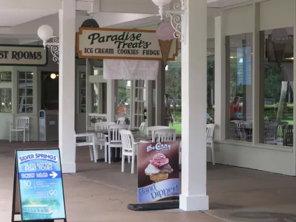 See the spring vents&nbsp;by glass bottom boat- gorgeous!