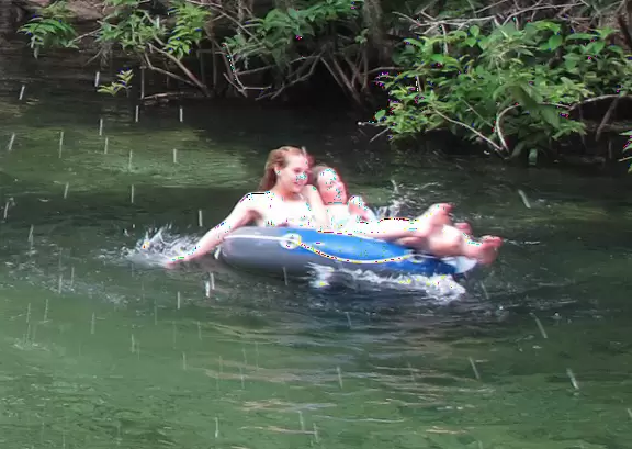 A spring where you can swim, snorkel and tube in clear, cool water under the shade of&nbsp;tropical trees that stretch high above you.