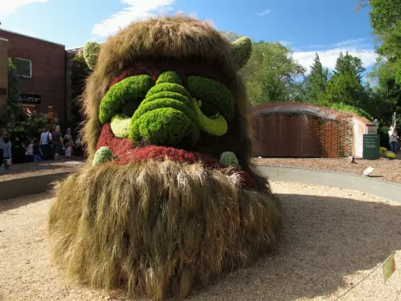 One of the best botanical gardens, with its beautiful canopy walk, winding paths under giant trees, tropical conservatory, and imaginative children's garden.