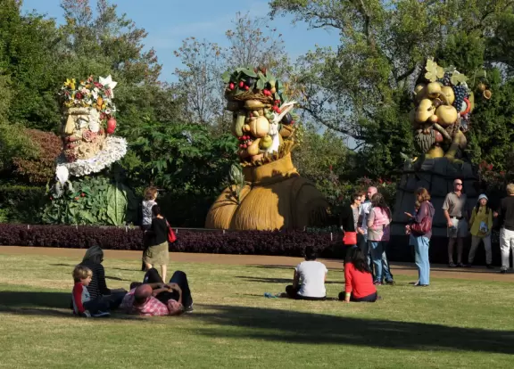 One of the best botanical gardens, with its beautiful canopy walk, winding paths under giant trees, tropical conservatory, and imaginative children's garden.