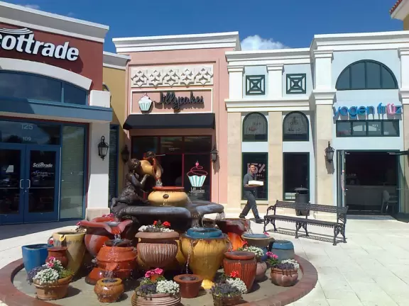 Paradise! A casual cafe on the water with adirondack chairs, picnic tables, and a great breeze!