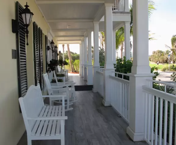 Secluded beach with rocky shore. Oceanfront lunch nearby at Par 3!