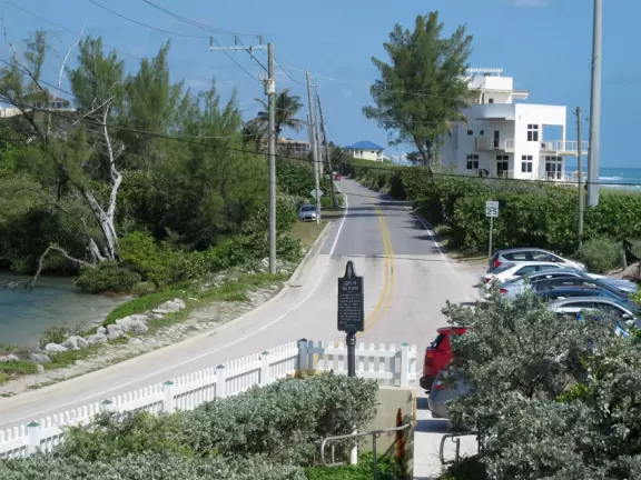 Incredible views on both sides, ocean and intracoastal!