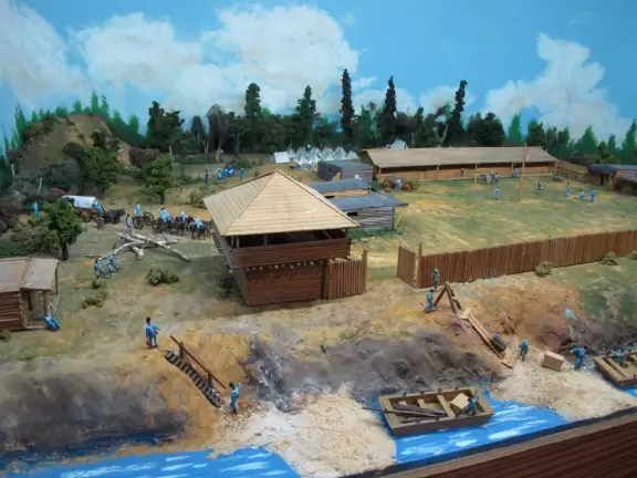 Large, attractive, and excellent history center in a gorgeous location.