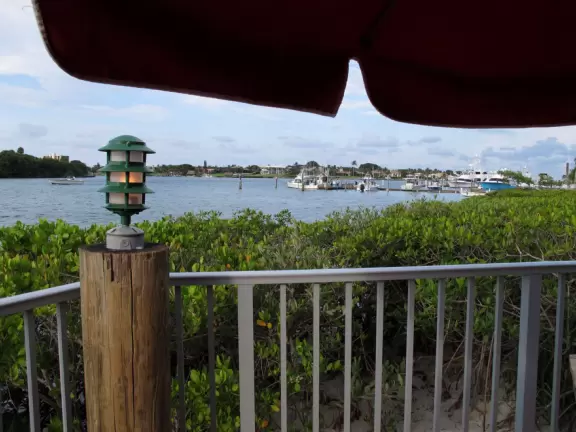Places to eat and drink with tons of atmosphere and mostly on the intracoastal waterway.