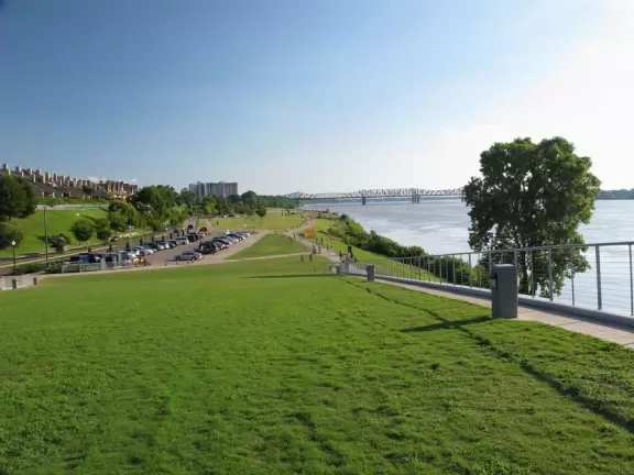 Incredible park and development on the river that is great for strolling along at sunset.