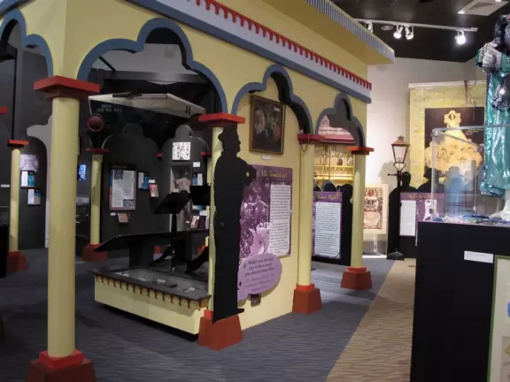 A lovely, well-planned museum with miniature doll houses, and Carnival exhibit.