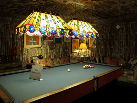 Interesting to be in the actual house that Elvis bought at a young age early in his fame.