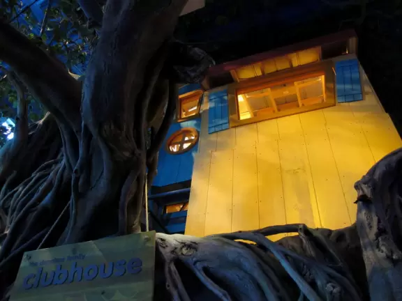 Beautiful children's museum with hours of things to do!