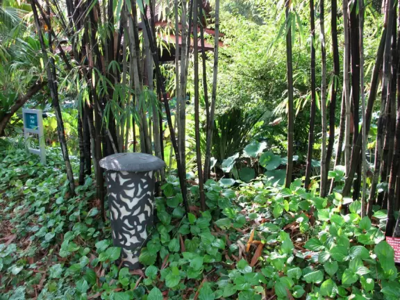 Stunning tropical-themed gardens and cute children's area.