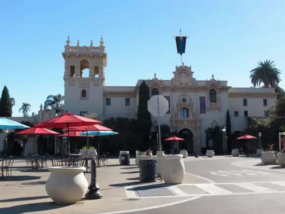 Stroll past beautiful architecture, ponds, fountains, flowers, and trees. Visit many different museums! And best of all, walk through sumptuous gardens.