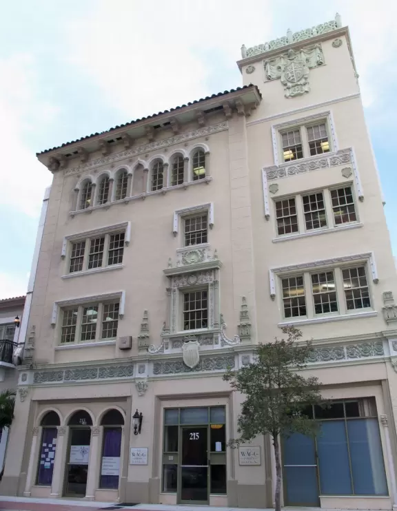 Main strip of West Palm Beach, with colorful and inviting architecture and decorations.