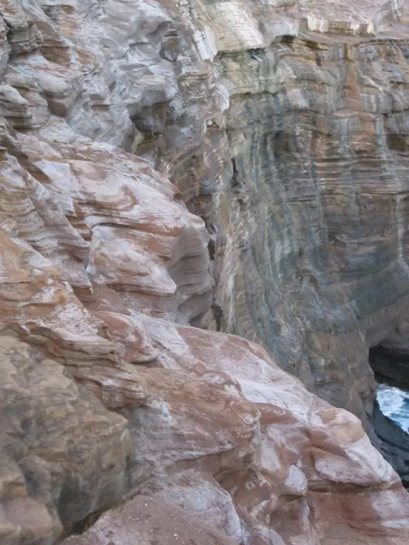 A spitting cave, great sunsets, and amazing geological features!