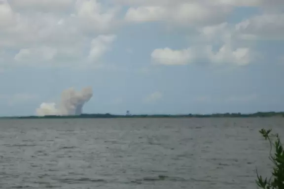 Watch the Delta IV and Space X Falcon 9 rockets from this great spot!