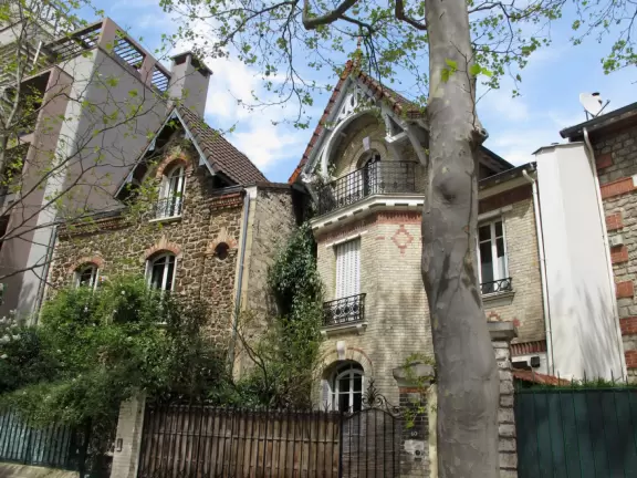 Nice hilly streets to walk around and check out graffiti.