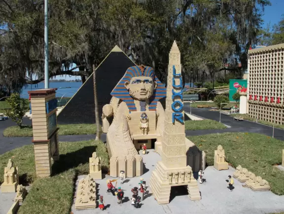 Theme park for young children with lots of rides, with short lines, in a beautiful setting.