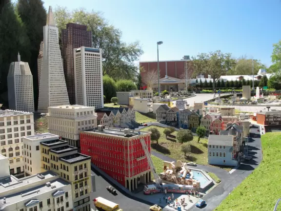 Theme park for young children with lots of rides, with short lines, in a beautiful setting.