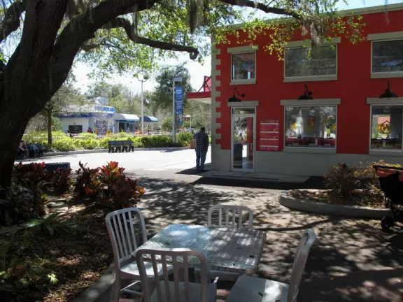 Theme park for young children with lots of rides, with short lines, in a beautiful setting.