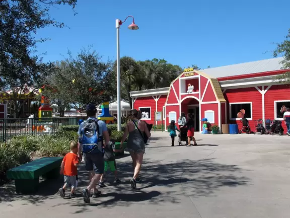 Theme park for young children with lots of rides, with short lines, in a beautiful setting.