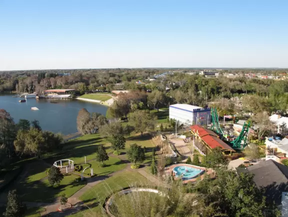 Theme park for young children with lots of rides, with short lines, in a beautiful setting.