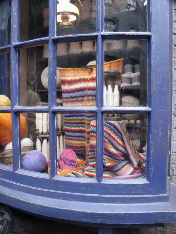 Theme park with fun rides, performers, and wonderful Harry Potter areas.