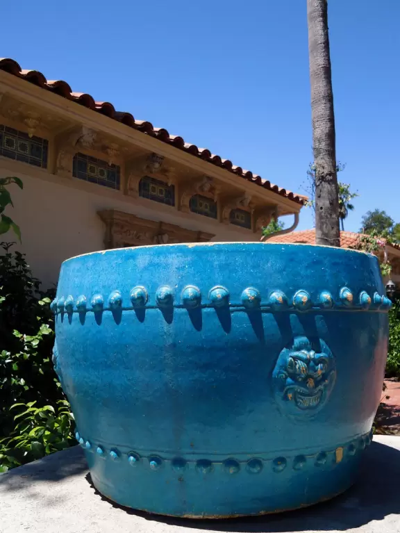 Turquoise pot.