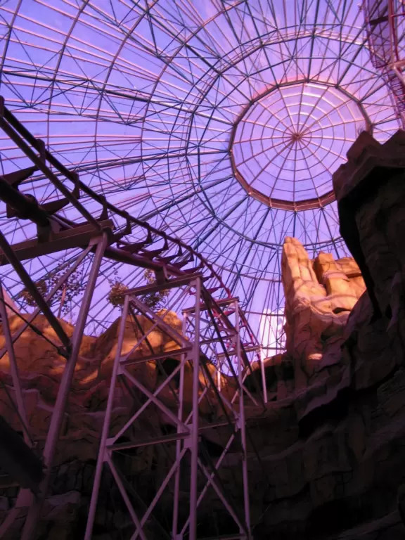 Great for kids, with its indoor theme park, the Adventuredome.