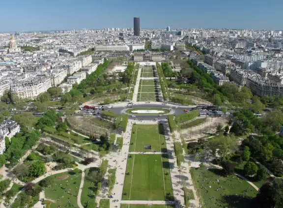 Fantastic views of the Eiffel Tower, plus a playground and carousel!