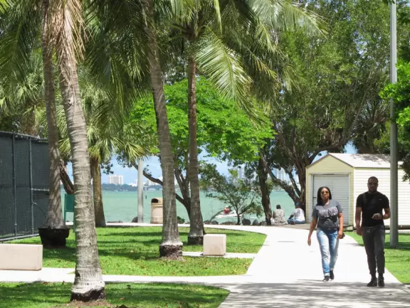 Glorious park on the bright water with a strong cooling breeze, but a little sketchy here and there.