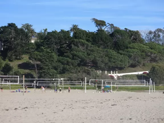 The distance vegetation on the cliffs is wonderful.
