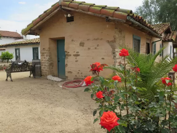 A walk amongst Santa Barbara's colonial history and beautiful Spanish-Moorish architecture.
