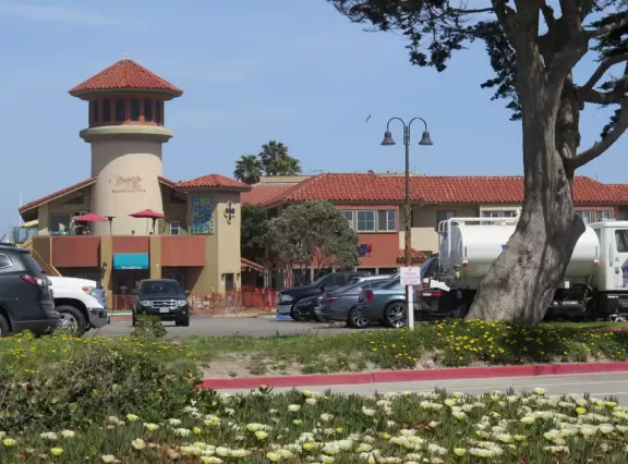 A fun place to stroll around, dine, and let the kids have icecream, carousel rides, and arcade games.