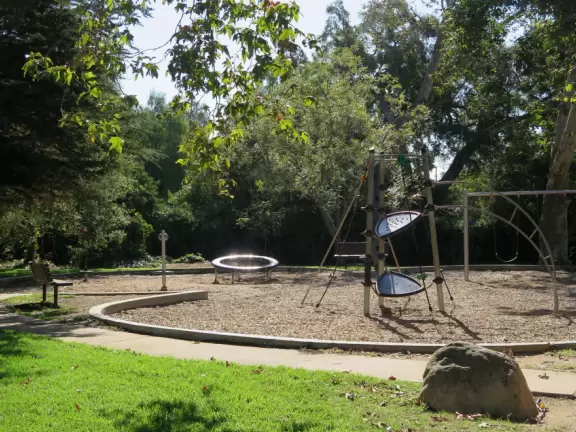 Lovely mountain views, a large picnic area, sand volleyball, and new space-age playground.