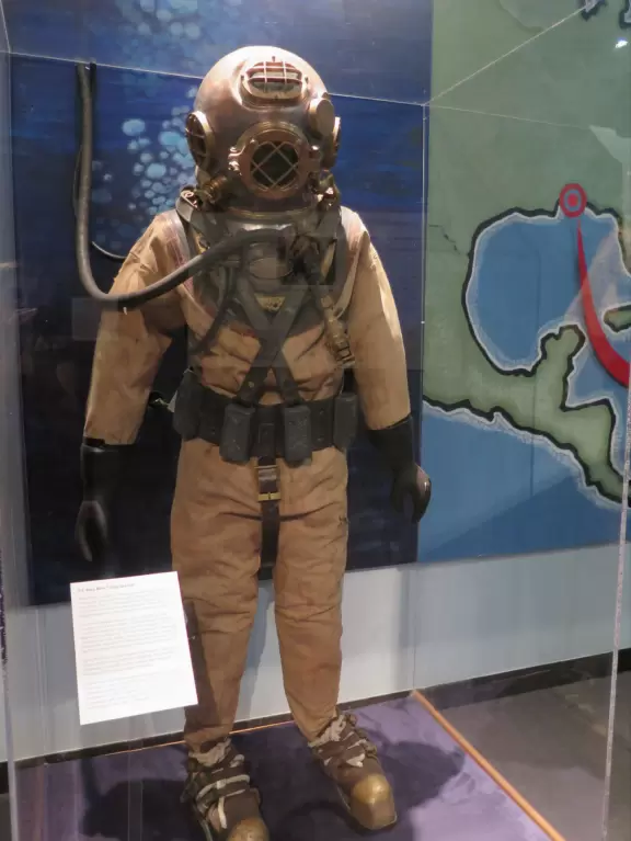 Very interesting, state-of-the-art museum, covering deployments in many different countries. Not interactive for kids though.