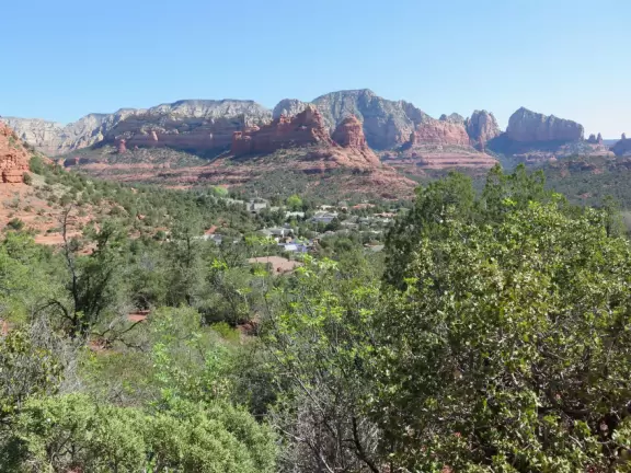 Hiking path that is below the red rocks right from the trailhead.
