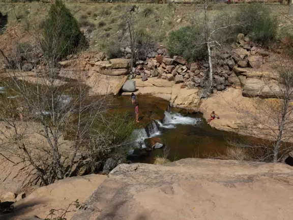 A paradise where you can slide down natural rock slides, in exquisite Oak Creek Canyon.