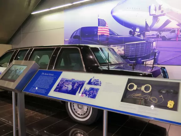 Riverfront modern two-storey building with exhibits on President Clinton's life and important changes he made during his presidency.