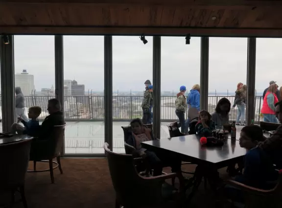 Full of atmosphere, like Disneyland! Take the glass elevator to the top of the pyramid!