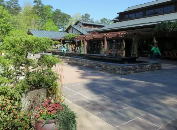 Large world-class garden with lakeside allees, flower terraces, and small Japanese garden.