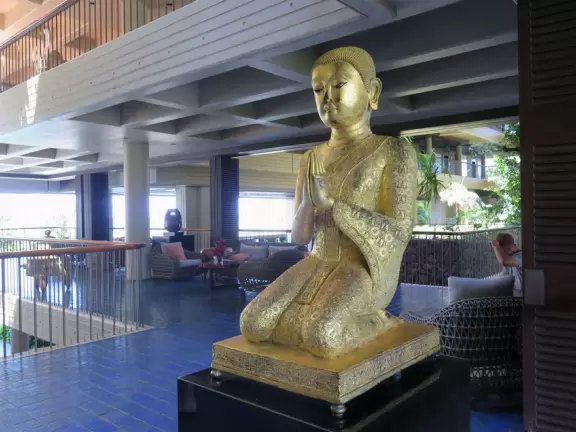 Wonderful place to swim by day, and to watch manta rays by night!