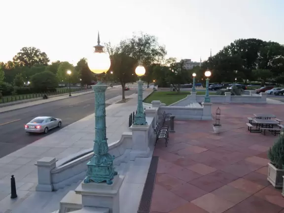 See the wedding-cake style dome and the beautiful grounds of the Capitol.