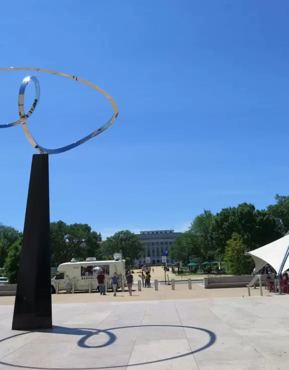 Interesting museum with exhibits on transportation (with great life-size scenes), voting, and items brought to America by immigrants.