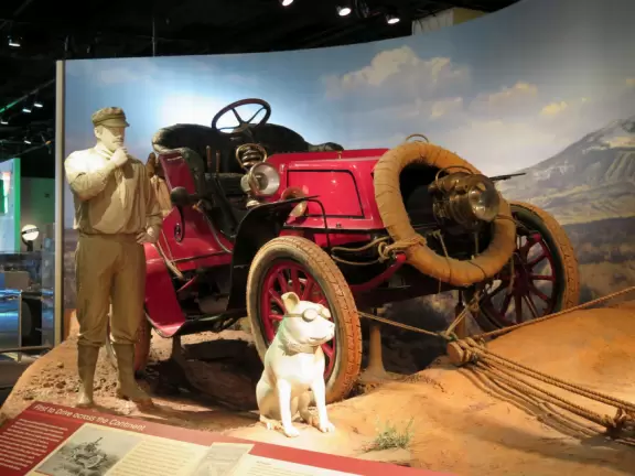 Interesting museum with exhibits on transportation (with great life-size scenes), voting, and items brought to America by immigrants.