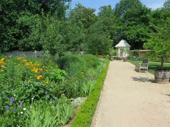 River-view house (by short, guided tour), gardens,&nbsp;and&nbsp;world-class museum.