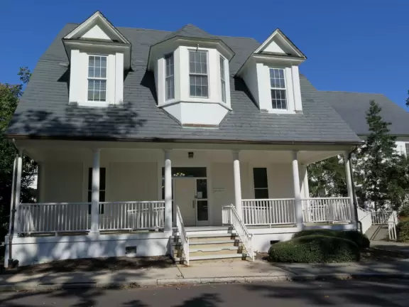 Great place for a walk, with&nbsp;Georgian architecture, busy students, main quad, and trail around the perimeter under gorgeous trees.